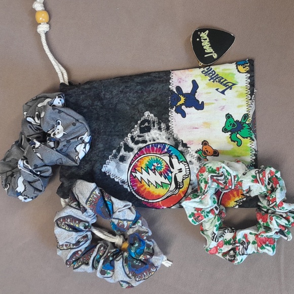 Grateful Dead scrunchie set with pull string bag - Picture 1 of 7